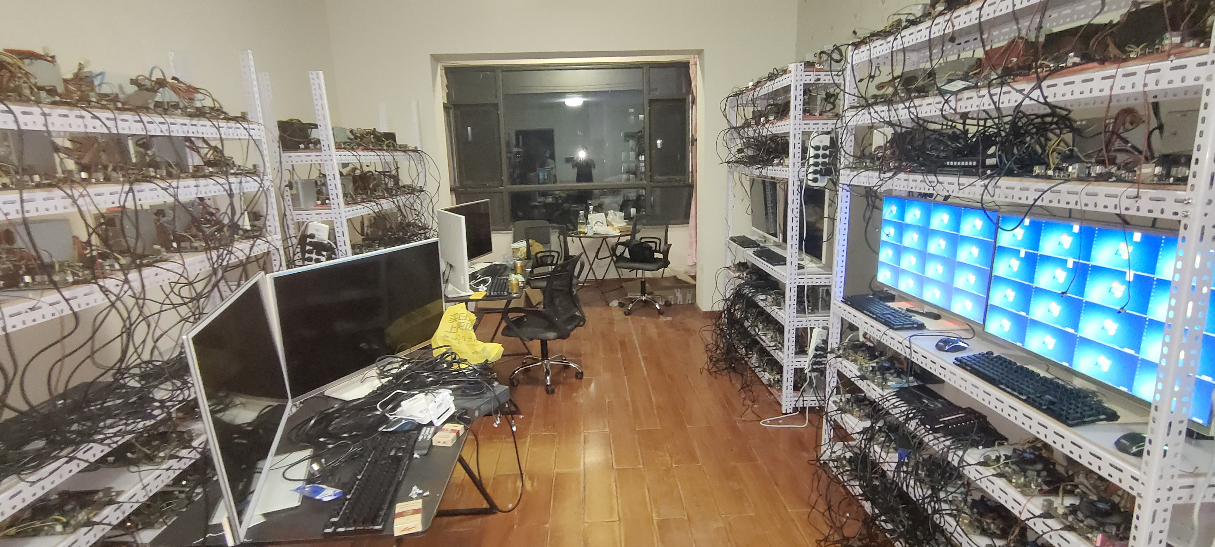 搬砖的手机游戏：揭秘高效稳定的收益新途径