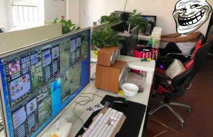 ### 投资游戏打金风险大吗？